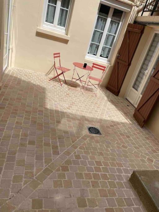 Le Cocon Balneo Apartman Sens Kültér fotó
